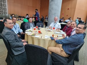 photo_6062242349012070900_y