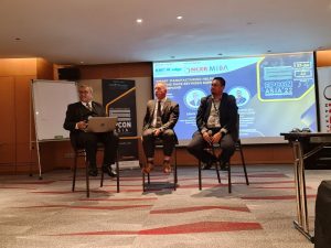 photo_6062242349012070987_y