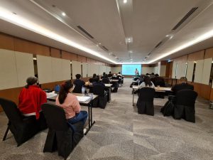 photo_6066768759210750355_y